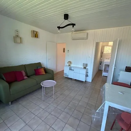 Apartmán Climatise Pour 4 Personnes Proche - Fr-1-837-6 *